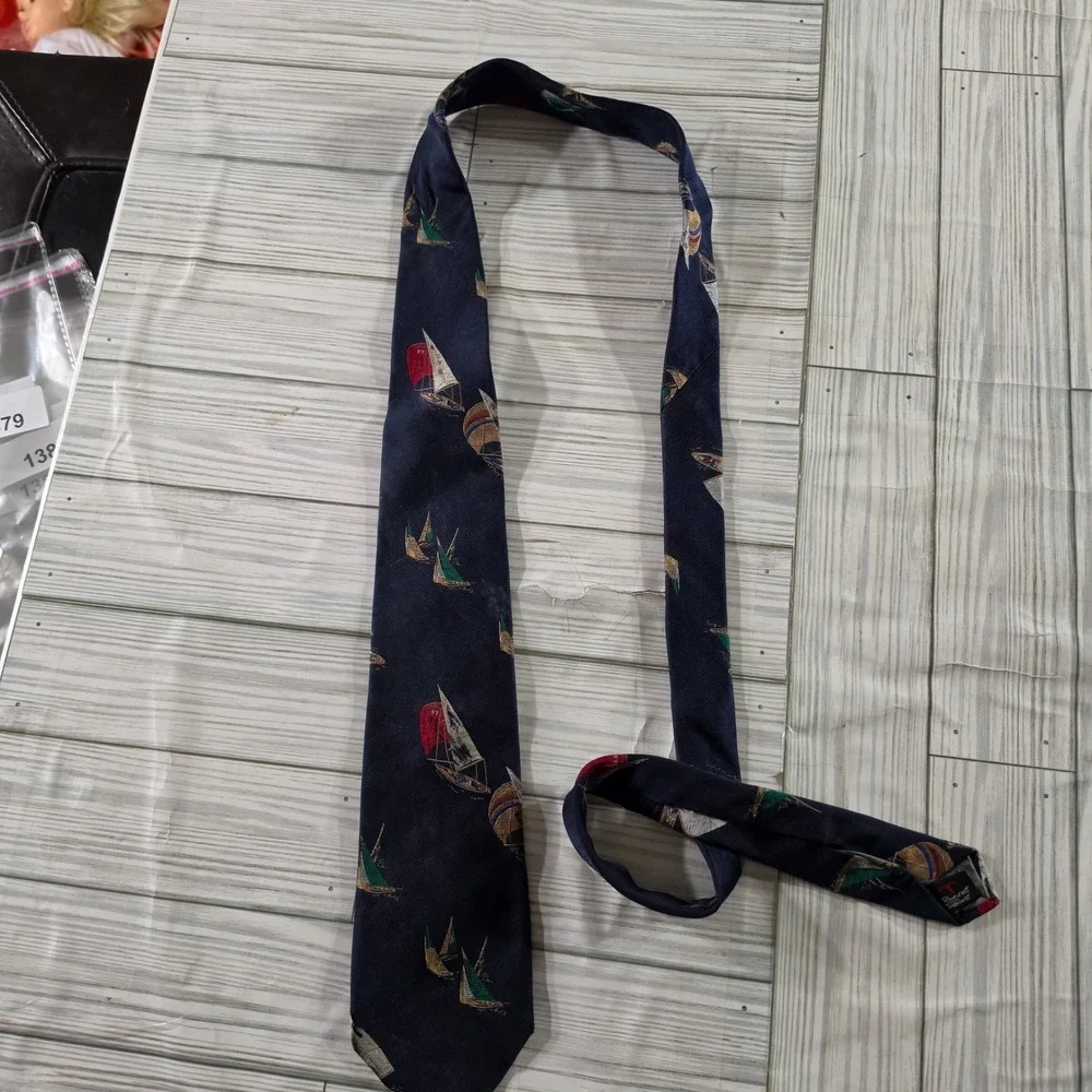 Robert Talbott Best of Class Mens Navy Blue Silk Sailboat Nautical Necktie